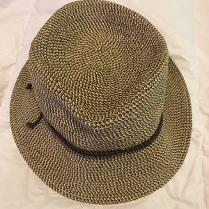 Nine West Bucket Hat
